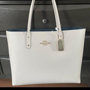 New - Authentic Coach LTH Town Tote Bag. Color: Chalk 92643